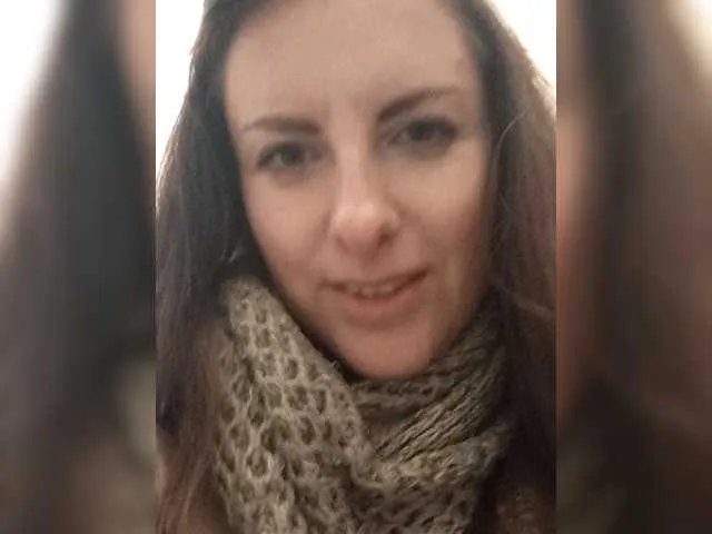 Freechat Erine9900 on BongaCams