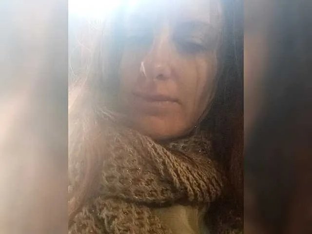 Freechat Erine9900 on BongaCams