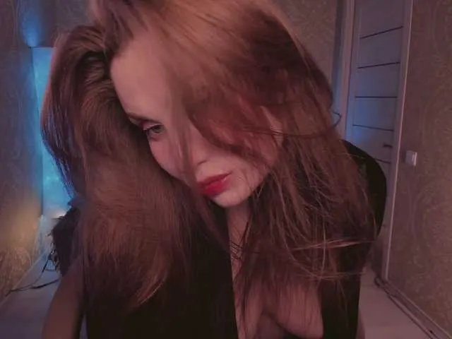 Esmeerrr on BongaCams