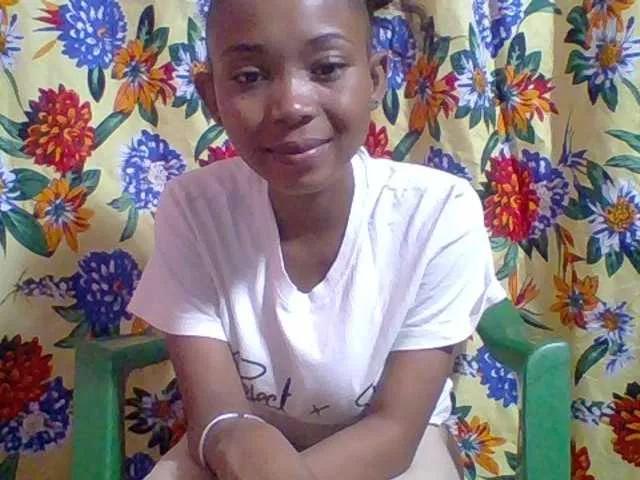 Offline Estelahh on BongaCams