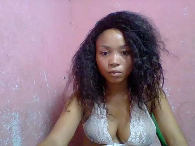 Offline Estelahh on BongaCams