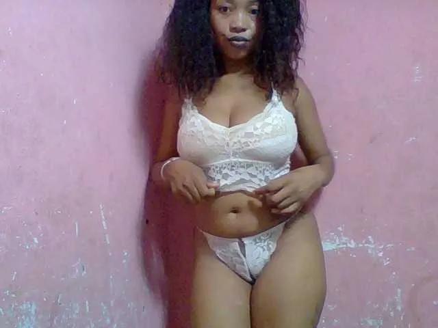 Offline Estelahh on BongaCams