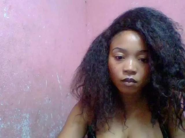 Offline Estelahh on BongaCams