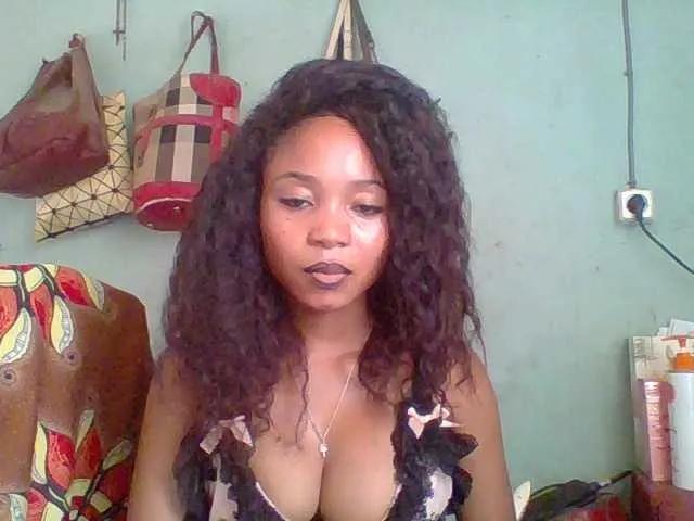 Offline Estelahh on BongaCams