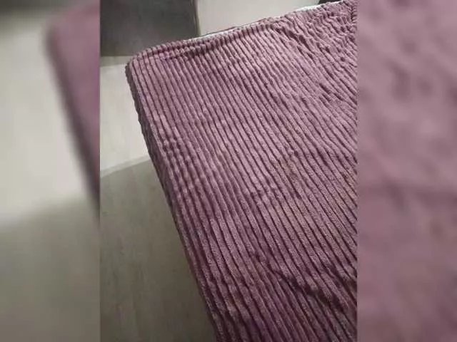 Offline Evafom on BongaCams