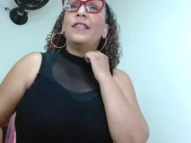 Freechat Evamills on BongaCams