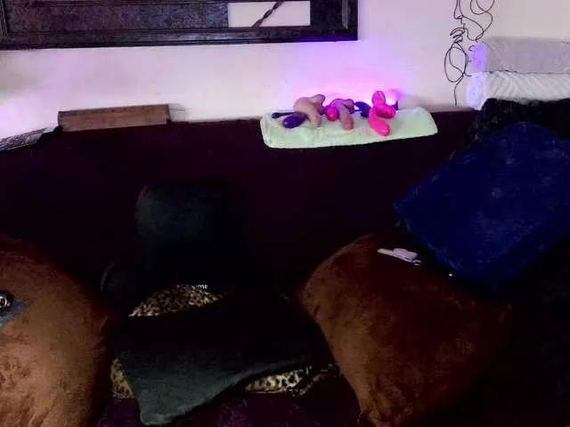 Fantasyca — compliments, touches,men's hands on my body, smell,  sounds of falling tokens (joke)