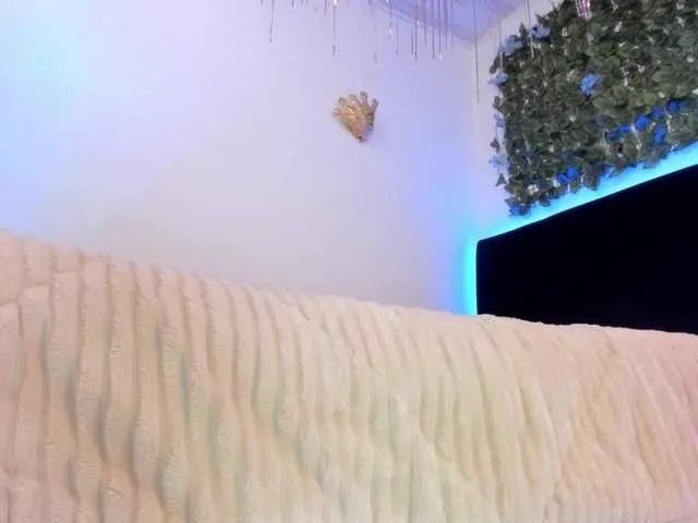 Offline flylia01 on BongaCams