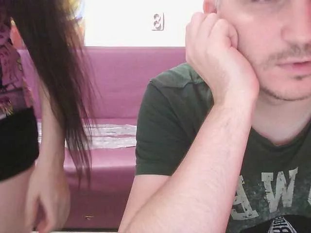 Offline FreDiamond on BongaCams