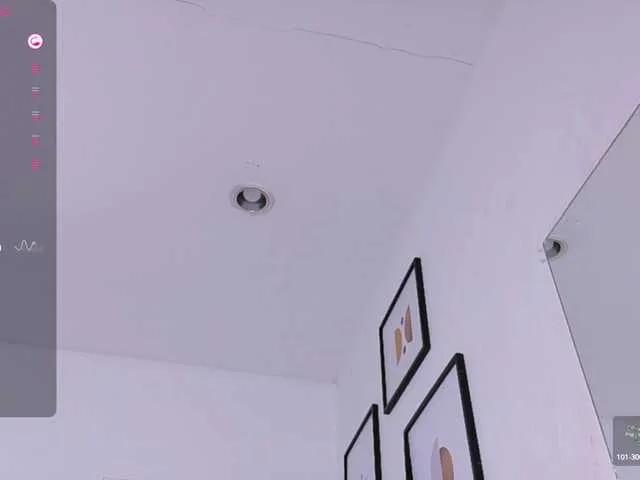 Offline friendsmom on BongaCams