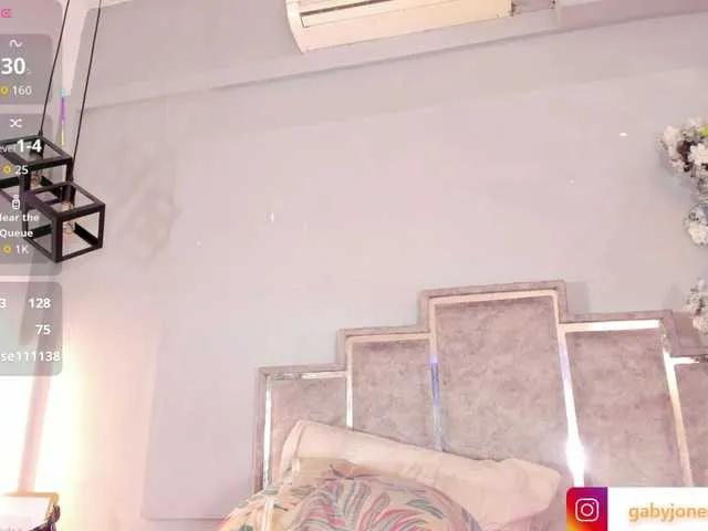 Offline GabyyJones on BongaCams