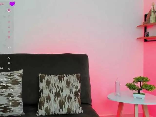 Offline Georgina-Cross on BongaCams