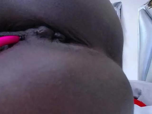 goldenn-ass on BongaCams