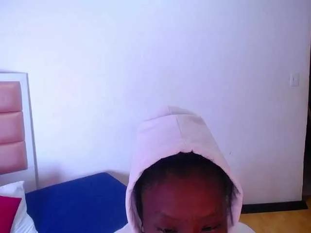 goldenn-ass on BongaCams