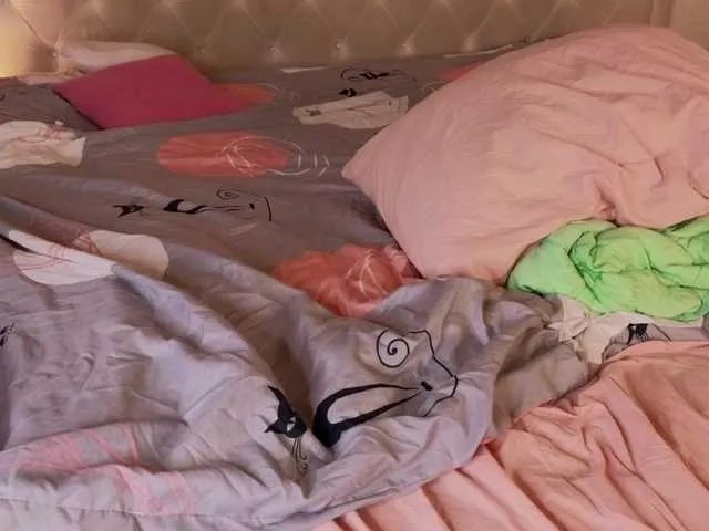 Offline HannaCristal on BongaCams