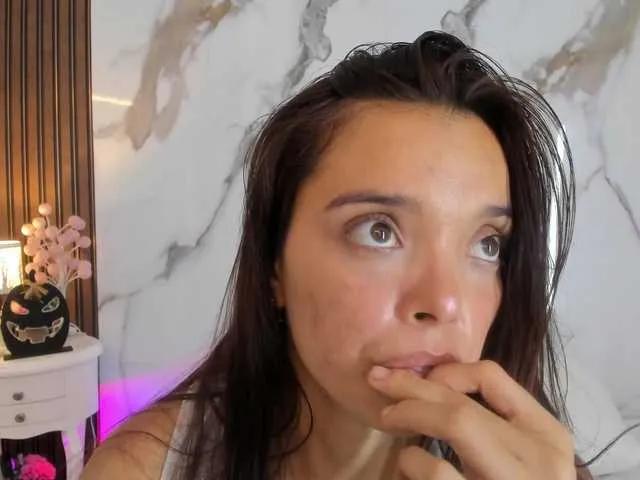 Freechat hannahill69 on BongaCams