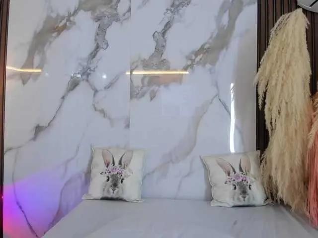 Freechat hannahill69 on BongaCams