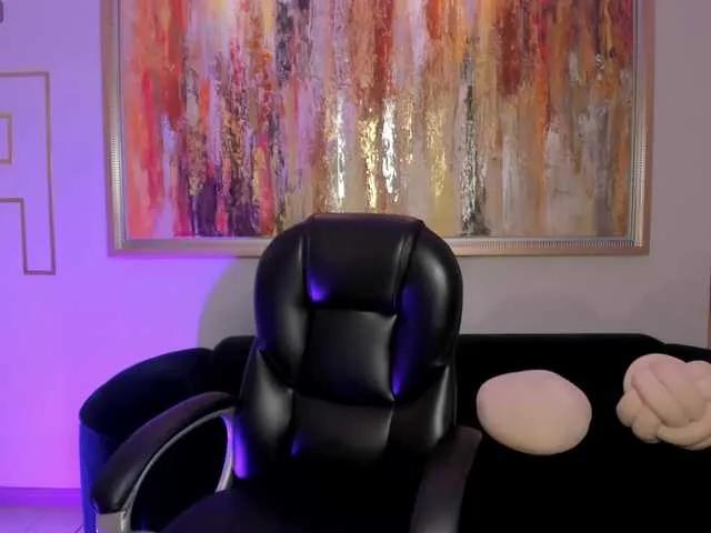 HannahJames on BongaCams 