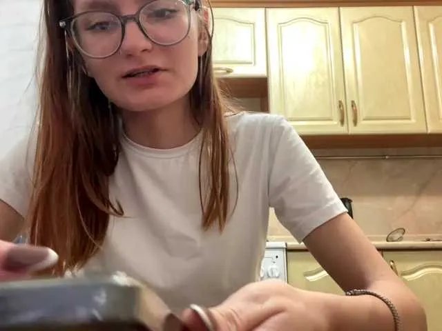 Offline HaroldBohr on BongaCams