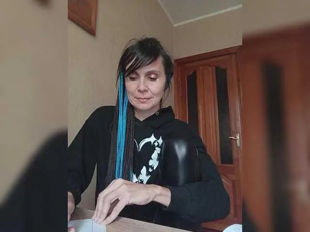 Hellenalonenochka on BongaCams 