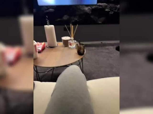 Freechat HiddenDesires on BongaCams