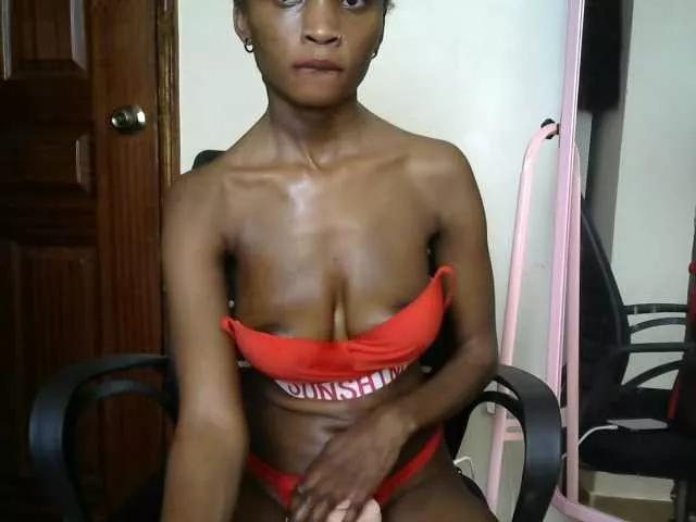 Offline hippyshanice on BongaCams