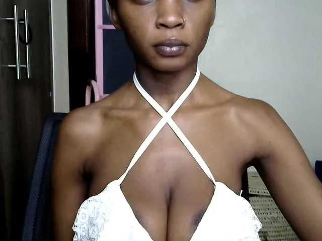 Offline hippyshanice on BongaCams