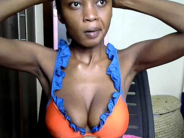 Offline hippyshanice on BongaCams