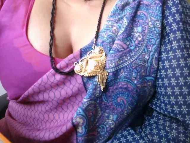 Offline hotpavitra on BongaCams