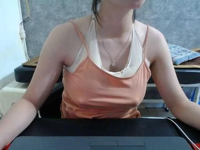 Offline HotQueen93 on BongaCams