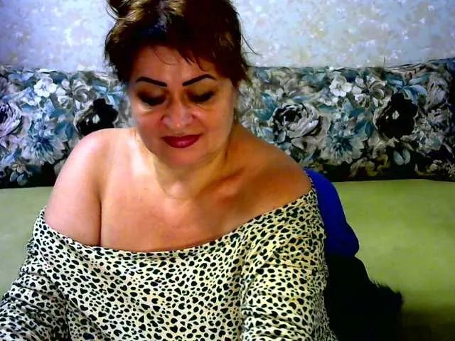 Offline hugenipple on BongaCams