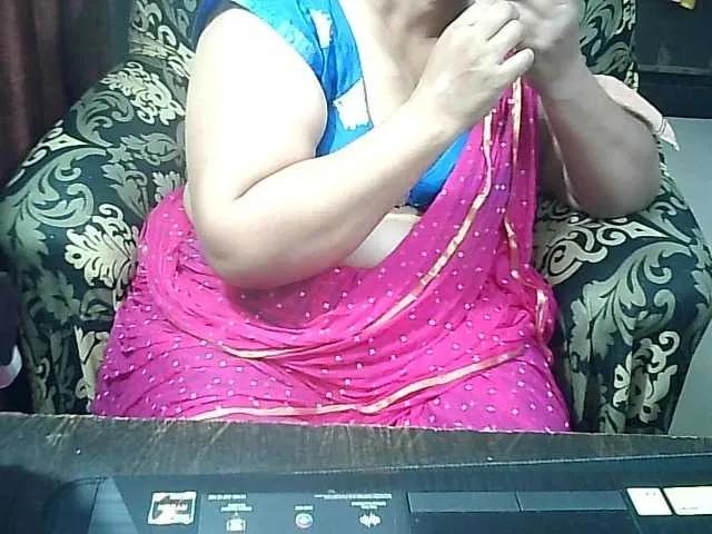 Offline Indianbhabhimilf40 on BongaCams