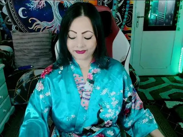 Offline Indica on BongaCams