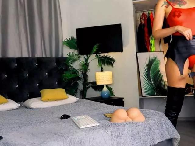 InvitingTina on BongaCams 