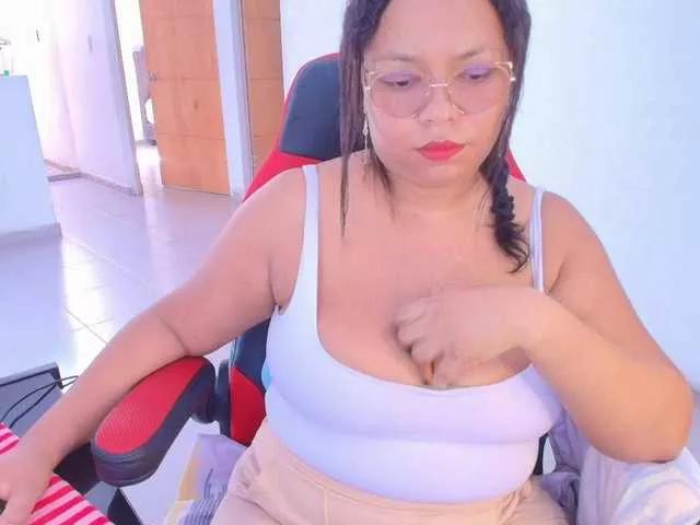 Offline italy-boobs on BongaCams