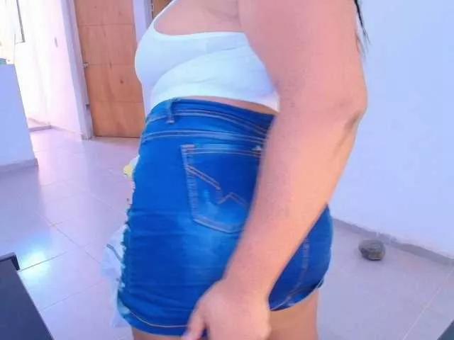 Offline italy-boobs on BongaCams