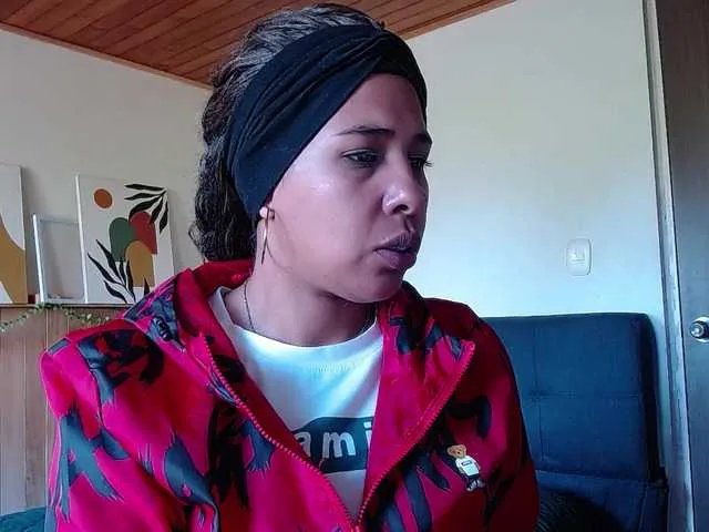 Offline Ivonne-collins33 on BongaCams