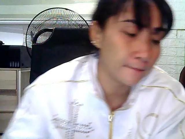 Offline Jeansy23 on BongaCams