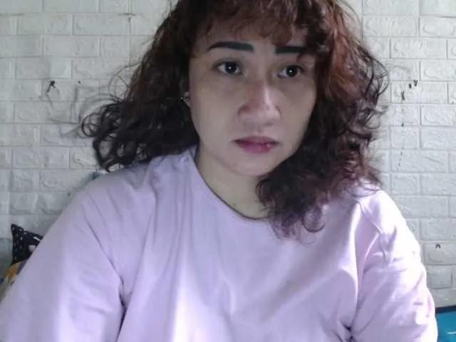 Offline Jeansy23 on BongaCams