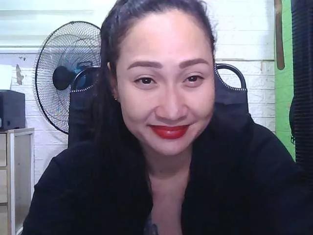 Offline Jeansy23 on BongaCams