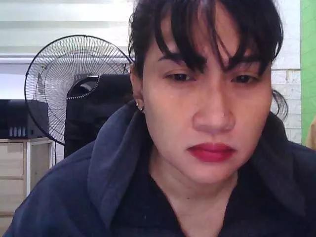 Offline Jeansy23 on BongaCams