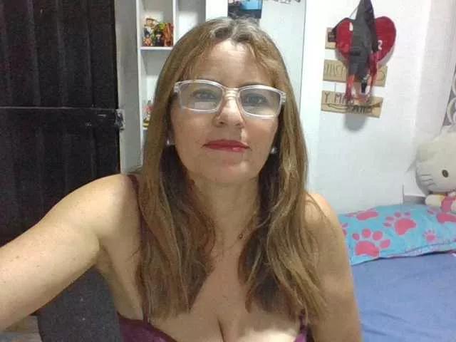 Offline JuanitaWouti on BongaCams