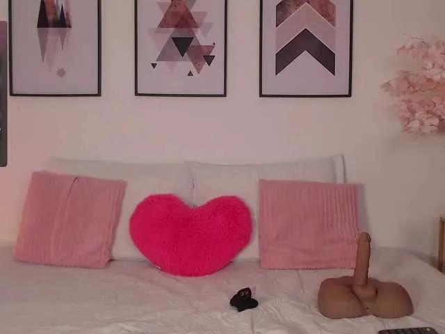 Offline karlacortes1 on BongaCams