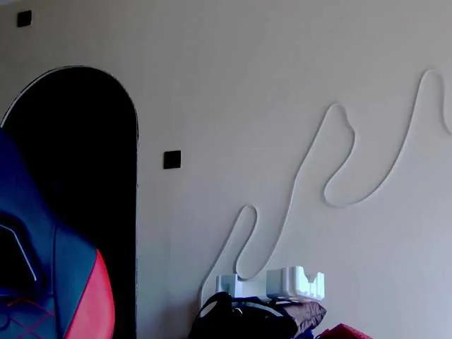 Offline karo131324 on BongaCams