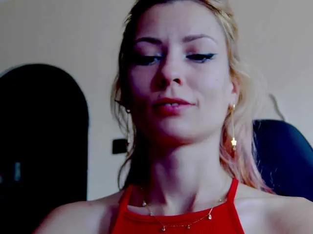 Offline karo131324 on BongaCams