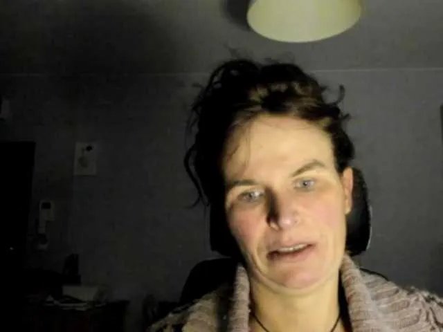 Offline KathyLove1 on BongaCams