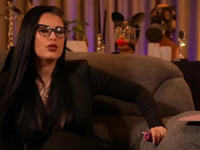 Offline KellyKent on BongaCams