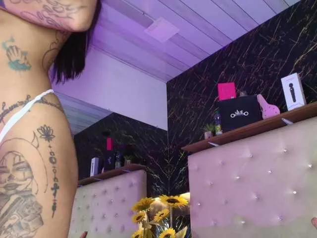 Freechat KendallWods on BongaCams