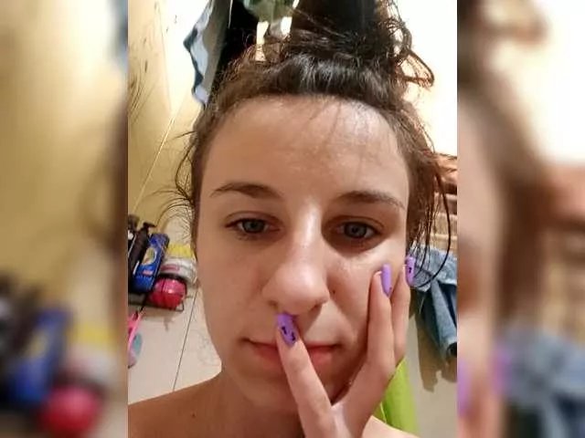 Offline KikNika on BongaCams