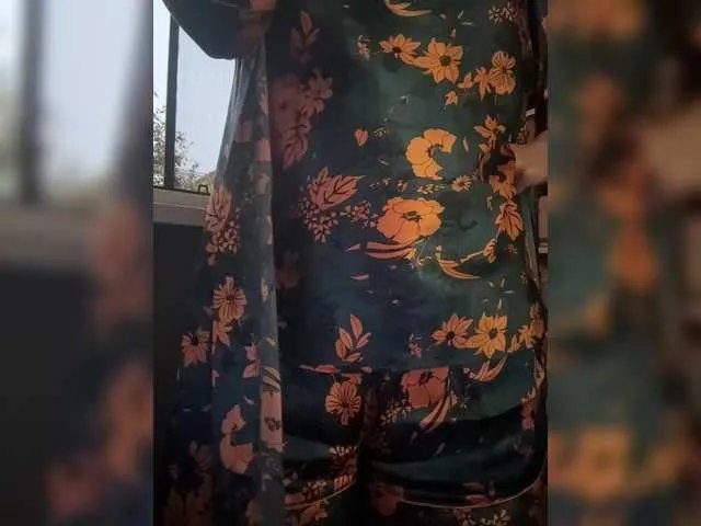 Offline KiraKiss8 on BongaCams